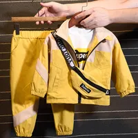 Children's fashion tracksuit with kidney