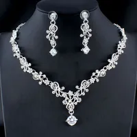 Set of ladies wedding jewellery - necklace + earrings