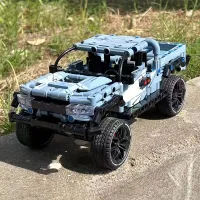 Modrý Off-road Pickup z 502 Dílků - Stavebnice s 3D Modelem a Dekorací