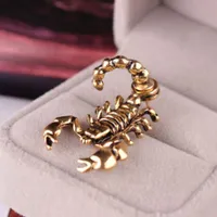 Boucles d'oreilles puces en forme de scorpion pour femme