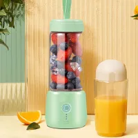 Praktický a prenosný mixér smoothie a koktaily s nabíjaním USB