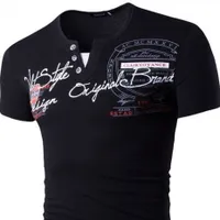 Camiseta elegante de hombre con cuello en V