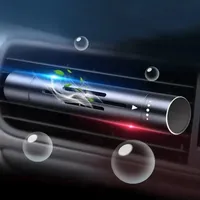 Osvěžovač vzduchu do auta v různých barvách