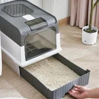 Folding feline toilet with anti-spray cover and scoop - practical and hygienic