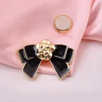 Stylish women's modern brooch for Quanna magnet