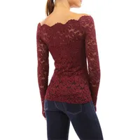 Top in pizzo con maniche lunghe