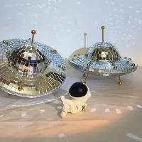 Disco lopta UFO pre izbu dekorácie - priestor svet Boží