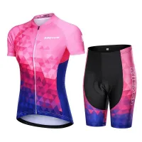 Women's trendy original set of cycling clothes with various motifs - T-shirt and shorts