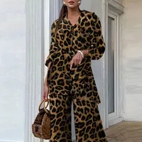 Set două piese informale cu model leopard, cămașă cu mâneci lungi și pantaloni largi cu nasturi în față, îmbrăcăminte pentru femei