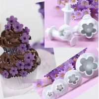 Set d'emporte-pièces en marzipan - fleurs 4 pcs