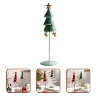 Mini arbori de Crăciun din fier forjat ca decor pentru casă