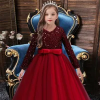 Beautiful dress of a princess with long sleeves, tulle stitching and sequins for birthdays, weddings, beauty contests, parties and balls.