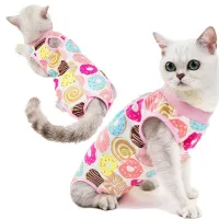 Zabawny strój dla kotów z pączkami