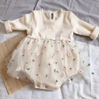 Rochițe drăguțe pentru fetițe nou-născute
