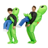 Costum inflatabil de extraterestru