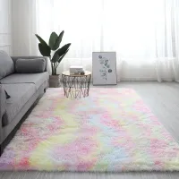 Miękki tęczowy dywan