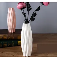 Plastic vase in Nordic style with imitation of glaze, fashionable, simple, resistant to fall, imitation porcelain