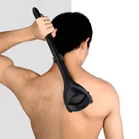 Borotválkozó gép, hogy távolítsa el a nem kívánt hajat a hátán