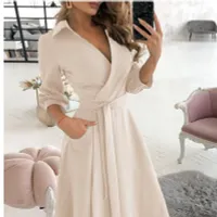 Robe longue à col chemise avec manches longues