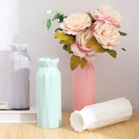 Designerski plastikowy wysoki wazon Will