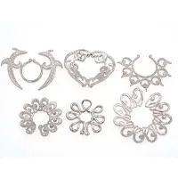Mellbimbó piercingek különböző variációkban