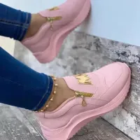 Elegant women's sneakers with zipper