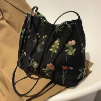 Kwiaty haftowane torebki