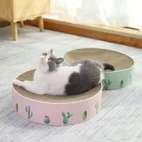 Nowoczesne praktyczne łóżko dla kotów ze skrobkiem i druk