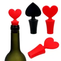 Multifunctional silicone bottle cap with wine for its easy and safe storage