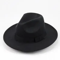 Chapeau à la mode pour homme