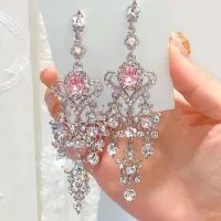 Grandes boucles d'oreilles élégantes