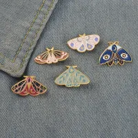 5 pièces de broches mignonnes en métal avec motifs de lune, d'étoiles et de papillons