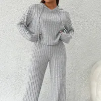 Women's loungeear set with free cut and hood, monochrome, for full-slim characters - Soft and comfortable