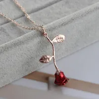 Beautiful necklace with Rose Rousie