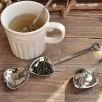 Site de ceai din oțel inoxidabil practic în formă de inimă - în stil de linguriță, potrivit ca și cadou