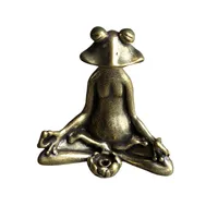 Vintage copper statue meditating frogs Small home decoration Stand for fragrant cones Buddhist figurine frog with stand for fragrant Francis 5 x 5 cm