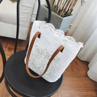 Dámska biela romantická kabelka