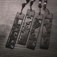Semn de carte decorat din lemn de eben