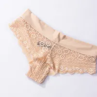 Women's Lace Thong Gloria