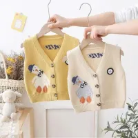 Children's knitted vest with the motif of a duck for young ladies