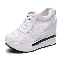 Women's sneakers with floral lace