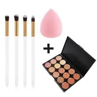 Concealer palette with make-up sponge