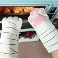 Kitchen gloves in the shape of cute cat paws