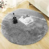 Round shaggy carpet