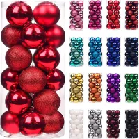 Trendy Christmas tree balls in different colours Bianca