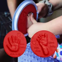 Detská hlina na obtiskování dlaní a chodidiel novorodencov