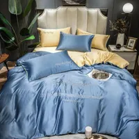 Hodvábna posteľná bielizeň na posteľ