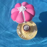 Suport gonflabil pentru băuturi la piscină