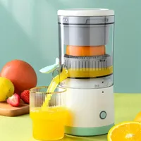 Practical and compact road juicer - enjoy freshly squeezed juice anywhere and anytime