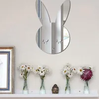 Decorative mirrors for the Mi756 nursery